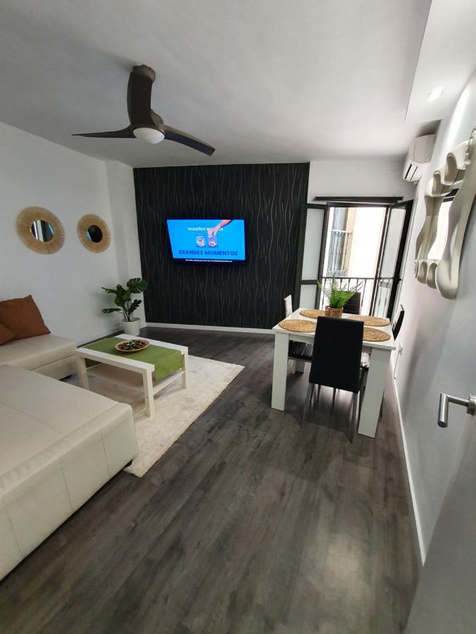Tribuna Deluxe Малага Экстерьер фото